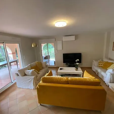 Maison 2 Chambres Vue Sur Le Golf - Piscine Holiday home